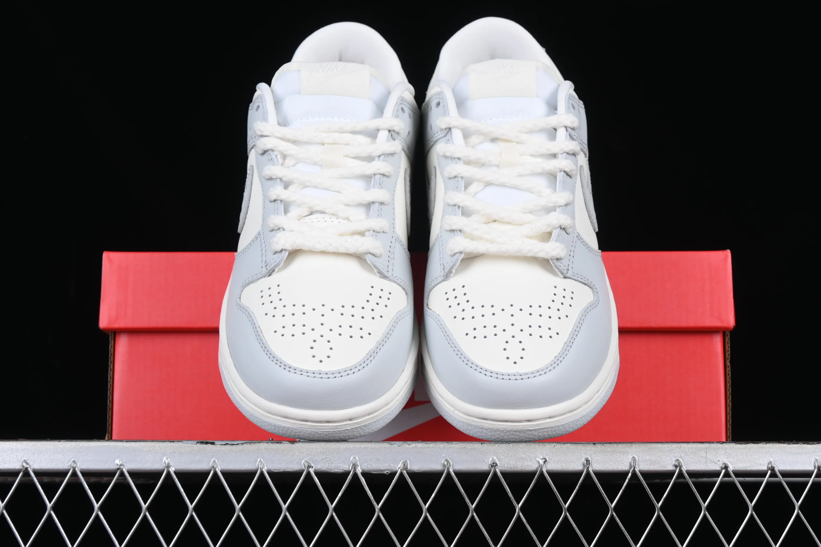 All categories Nk SB Dunk series Nk SB Dunk Low low-top sneakers Y version Nk Dunk Low "Needlework" embossed gray SB low-top sports and leisure sneakers FJ4553-133